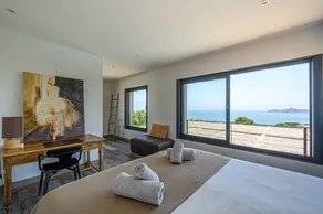 Pinarello, Vue mer, accès Plage  à pied, Piscine chauffée - Image 3