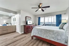 Lake Views, Stylish, Clean and Large, Walk to Indoor and Outdoor Pool! - Image 3