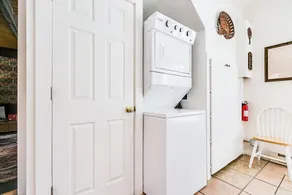 Empire House - Newly Remodeled Home - Image 4