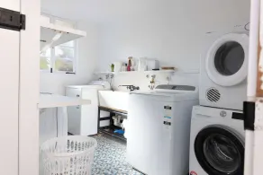 6 Bed 5 Bath Urban Getaway Ipswich Central - Image 4