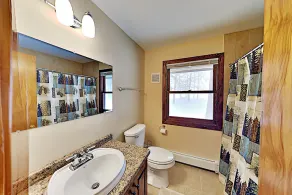 5 Bedroom 5 Bath Pet Friendly Cabin On 5,000 Acre Lake Near Hayward - Image 2