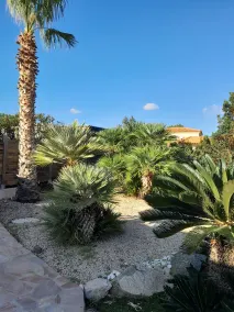 Cosy and comfortable villa in a quiet garden 15\" from the beach  - Image 3