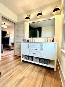 Tippecanoe Lakefront Classic Cottage - Image 2