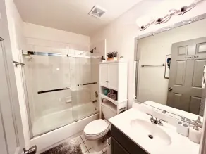 4 BR home quiet and peaceful - Image 3