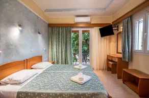 Studio Apartment 'Bozikis Studios' with Shared Garden, Wi-Fi and Air Conditioning - Image 5
