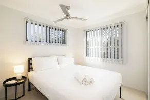 Smart Suites Self Check-in Apartments - Rocklea Station S - Image 3