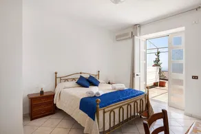 Appartement 'Mitigliano' avec vue mer, Wi-Fi et climatisation - Image 4