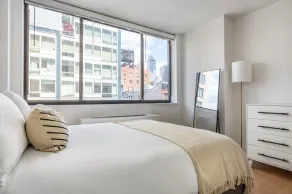 Chic Chelsea 1BR w/ Doorman, Elevator, near High Line, by Blueground - Image 5