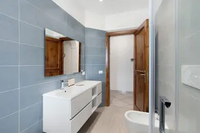 Apartment 'Appartamento Capri' with Sea View, Wi-Fi and Air Conditioning - Image 5