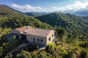 Villa D'architecte Comme un nid D'aigle en Pleine Nature Entre mer et Montagne - Image 5