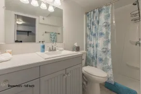 Lovely Seaside Escape! Private Beach! - Image 4