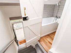 GLAN Y DDOL, pet friendly, character holiday cottage in Trefriw - Image 3