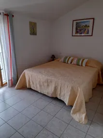 Gte i en stille lille landsby Gordes - Image 3