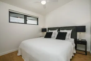 Designer Penthouse Overlooking Manly, the Ocean and Harbour - Image 5
