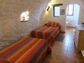 La Tarquina Cave House - Image 4