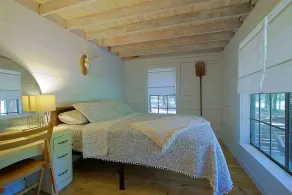 Completely restored cabin on the banks of the Blue River! - Image 5