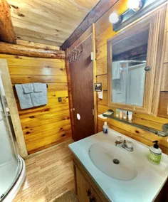 Timberline Cabins - The Richmond Cabin - Hot tub, Pets, WiFi, Fireplace - Image 2