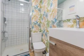 Five minutes walking distance to Malvarrosa beach. Valencia City - Image 2