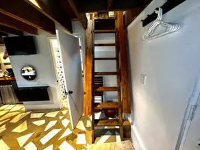 Tiny House Hideaway with King sized Bed - Image 2