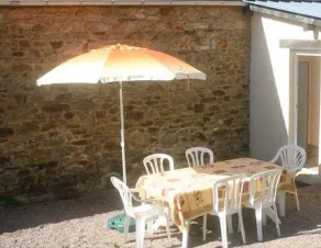 GITE La CORBEILLE 6 Personer med POOL - Image 2