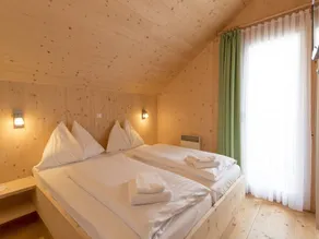 Attractive chalet with jacuzzi - Image 5
