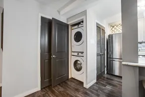 Chateau Chaumont Unit 9, Second-Floor Corner Condominium with Prime Location in Aspen - Image 2
