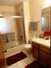 Family-Friendly, Pet-Friendly, 2 Minute Drive To Everything In Oakhurst - Image 3
