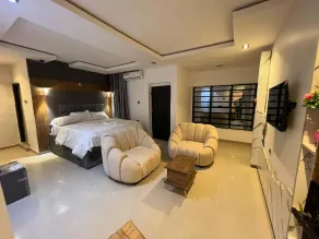 AZ KINGS HOTEL AND APARTMENT - Image 4