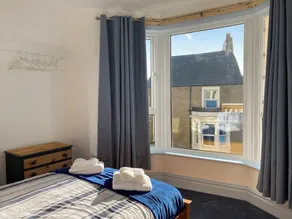 A beautiful two bedroom apartment with stunning views over Morecambe Bay. - Image 4