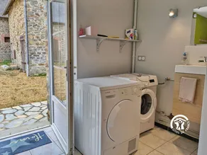 Large renovated stone house with fireplace, piano, and WiFi in Andouillé - Image 3