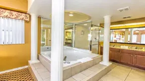 \"Family-Friendly 2-Bedroom Villa @ Westgate - Minutes to Disney & Universal!\" - Image 4