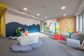 Appartement avec balcon | Piscine, Spa et Jacuzzi, à 100 m de la plage - Image 5