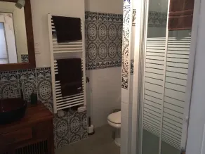 Beautiful apartment close to the riverfront - Image 2
