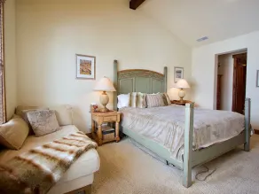 Luxury Lodges of Snowcreek - On the Golf Course - Image 5