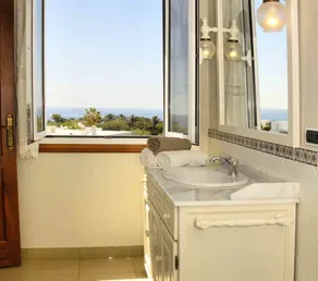 Juanita House | Exklusiv lägenhet med privat pool - Image 3