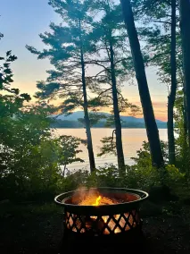 Romantic Lakefront Cabin with Stunning Views - Image 3