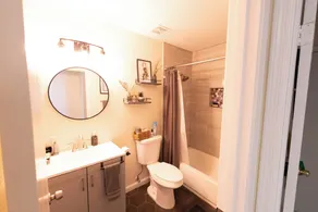 Homelike style meets elegant simplicity—peaceful, warm, and instantly welcoming. - Image 5