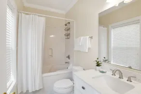 Fully Upgraded Condo, Ideal for Families with Oasis Pool, Tiki Bar & Grill - Image 4