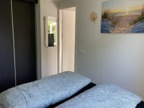 Modern chalet with garden, terrace - Image 3