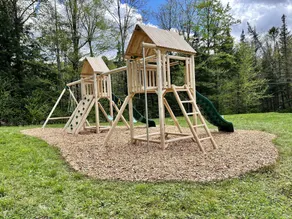 Large family & pet friendly home! Huge outdoor playset, backyard games & more! - Image 3