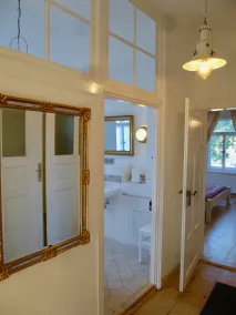 Con estilo y reformado apartamento de edad en una casa unifamiliar que aparece cerca de Elbradweg - Image 5