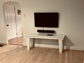 Cozy Farmhouse - Image 2