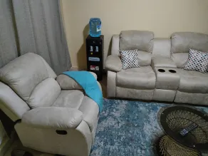 Alken Homes 1BR fully furnished apartments w Queen Size bed. - Image 4