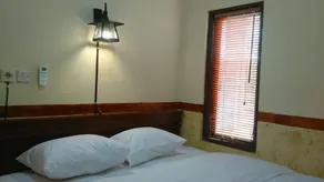 East Bali Luxury House with 3 Bedrooms - Image 2