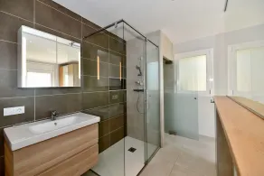 Luxurious apartment with private pool  - Image 2