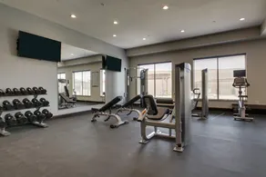 1 Bedroom | Outdoor Pool, Free Wi-Fi & Breakfast - Image 3