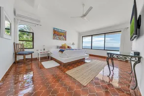 Beachfront Villa + Casitas w/ pool. 6 BR - Image 3