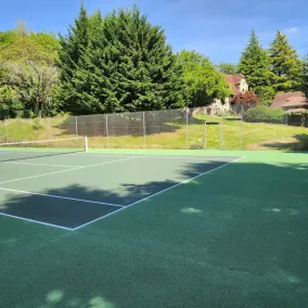 Stunning property: large pool, tennis court, and bocce court. Accommodates up to 18 guests. - Image 3