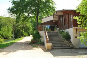 Wooden cottage on the water - Image 4