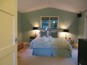 Spectacular Cottage Minutes from Town, Trails, and Biking! - Image 5